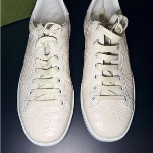 GUCCI Cream Designer Sneakers